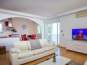 22438777-Ferienwohnung-6-Opatija-300x225-0