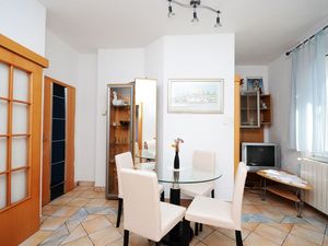 23940006-Ferienwohnung-4-Opatija-300x225-4