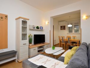 23941583-Ferienwohnung-5-Opatija-300x225-1