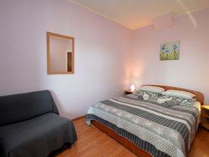 23945372-Ferienwohnung-3-Opatija-300x225-5