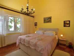 23946321-Ferienwohnung-5-Opatija-300x225-0