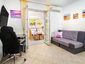 23725164-Ferienwohnung-4-Opatija-300x225-1