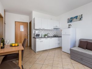 23728180-Ferienwohnung-4-Opatija-300x225-2