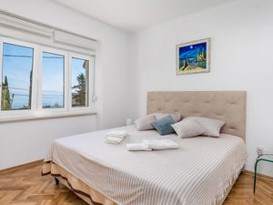 23742775-Ferienwohnung-4-Opatija-300x225-3