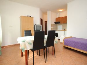 19129183-Ferienwohnung-3-Opatija-300x225-4