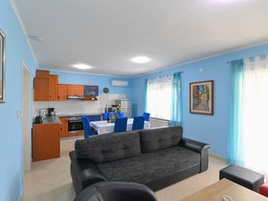 19379476-Ferienwohnung-6-Opatija-300x225-2