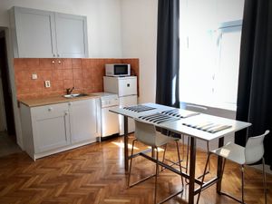 19385710-Ferienwohnung-4-Opatija-300x225-2