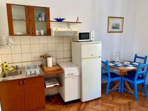 19646301-Ferienwohnung-3-Opatija-300x225-2