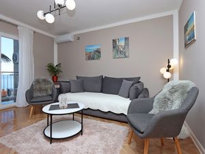 23869997-Ferienwohnung-4-Opatija-300x225-1