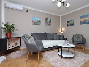 23869997-Ferienwohnung-4-Opatija-300x225-2