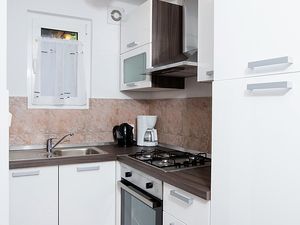 23929939-Ferienwohnung-3-Opatija-300x225-5