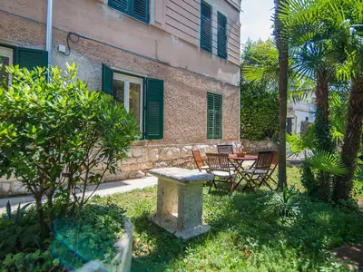 Ferienwohnung für 4 Personen (68 m²) in Opatija 1/10