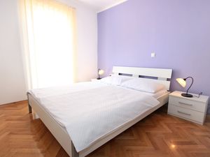 23925636-Ferienwohnung-4-Opric-300x225-5