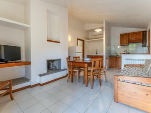 23744865-Ferienwohnung-5-Orbetello-300x225-4