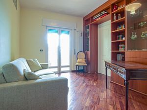 24025051-Ferienwohnung-6-Orbetello-300x225-5