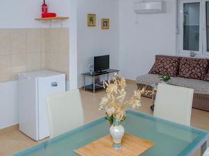 23533765-Ferienwohnung-4-Orebić-300x225-5