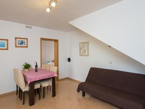 23294658-Ferienwohnung-4-Orebić-300x225-5