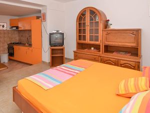 23566375-Ferienwohnung-4-Orebić-300x225-4