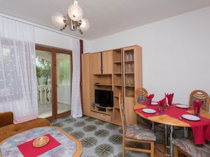 23944818-Ferienwohnung-4-Orebić-300x225-5