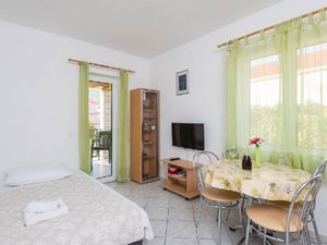 22347839-Ferienwohnung-4-Orebić-300x225-5