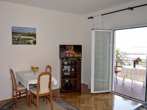 23925902-Ferienwohnung-3-Orebić-300x225-2