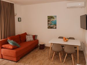 23941173-Ferienwohnung-6-Orebić-300x225-3