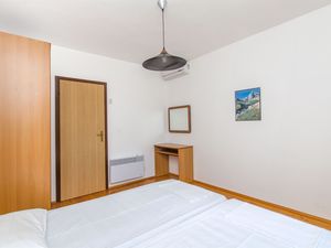 23941195-Ferienwohnung-4-Orebić-300x225-4