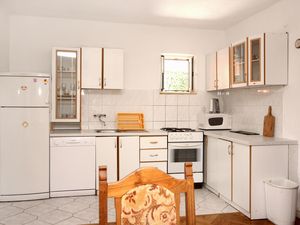 18510674-Ferienwohnung-7-Orebić-300x225-5