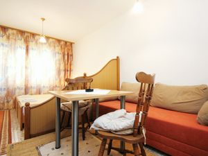 18693229-Ferienwohnung-2-Orebić-300x225-2