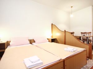 18693229-Ferienwohnung-2-Orebić-300x225-5