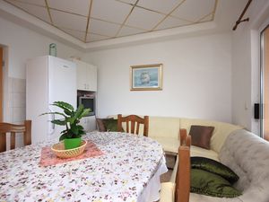 18923918-Ferienwohnung-5-Orebić-300x225-3