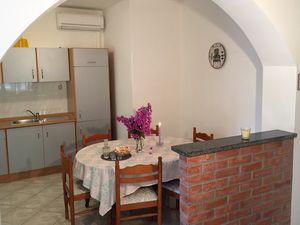 18923424-Ferienwohnung-4-Orebić-300x225-2