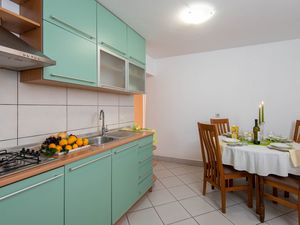 18953249-Ferienwohnung-4-Orebić-300x225-2