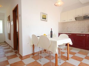 18951606-Ferienwohnung-4-Orebić-300x225-1