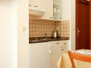 19129583-Ferienwohnung-3-Orebić-300x225-5