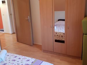 22051549-Ferienwohnung-5-Orebić-300x225-5