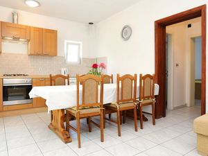 23930896-Ferienwohnung-6-Orebić-300x225-3