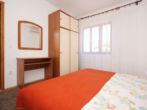 23930936-Ferienwohnung-4-Orebić-300x225-5