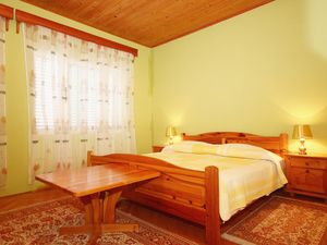 23927841-Ferienwohnung-4-Orebić-300x225-2