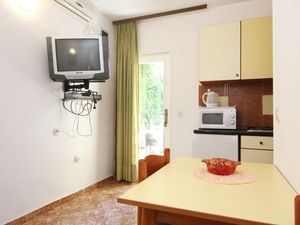 23930875-Ferienwohnung-3-Orebić-300x225-2