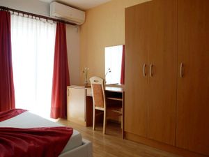 23930884-Ferienwohnung-4-Orebić-300x225-5