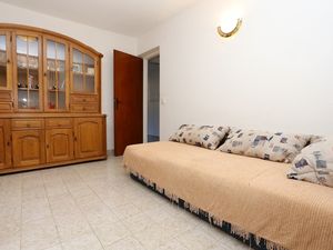 23930894-Ferienwohnung-4-Orebić-300x225-1