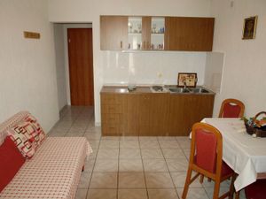 23930885-Ferienwohnung-4-Orebić-300x225-2