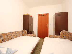 23930976-Ferienwohnung-4-Orebić-300x225-5