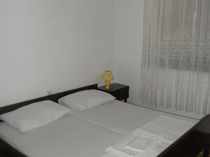 23931341-Ferienwohnung-5-Orebić-300x225-5