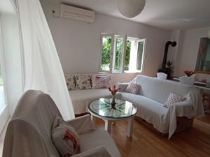 23933583-Ferienwohnung-6-Orebić-300x225-1