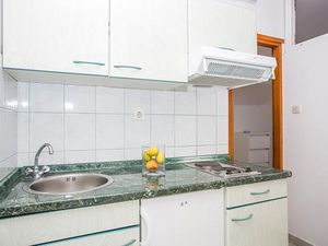 23926175-Ferienwohnung-4-Orebić-300x225-3