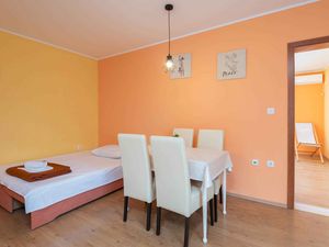 24032828-Ferienwohnung-4-Orebić-300x225-3