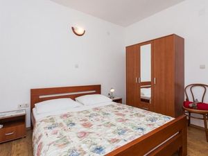 24057777-Ferienwohnung-5-Orebić-300x225-4