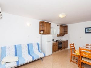 24057778-Ferienwohnung-5-Orebić-300x225-1